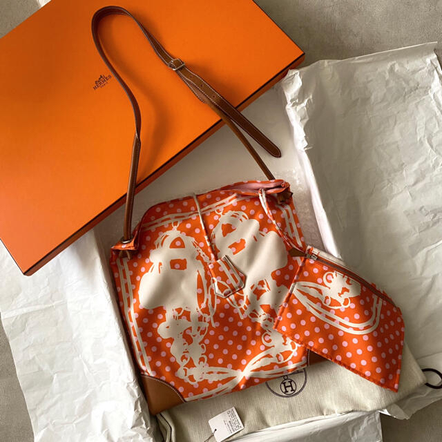 Hermes(エルメス)のエルメス　シルキーシティ　PM ドット　オレンジ/ピンク レディースのバッグ(ショルダーバッグ)の商品写真