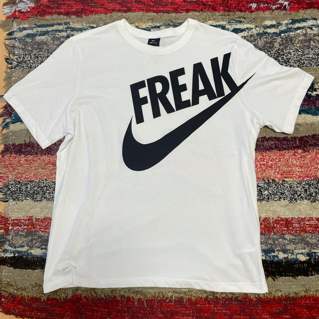 NIKE(ナイキ)のnike FREAK SWOOSH Tシャツ　3XL メンズのトップス(Tシャツ/カットソー(半袖/袖なし))の商品写真