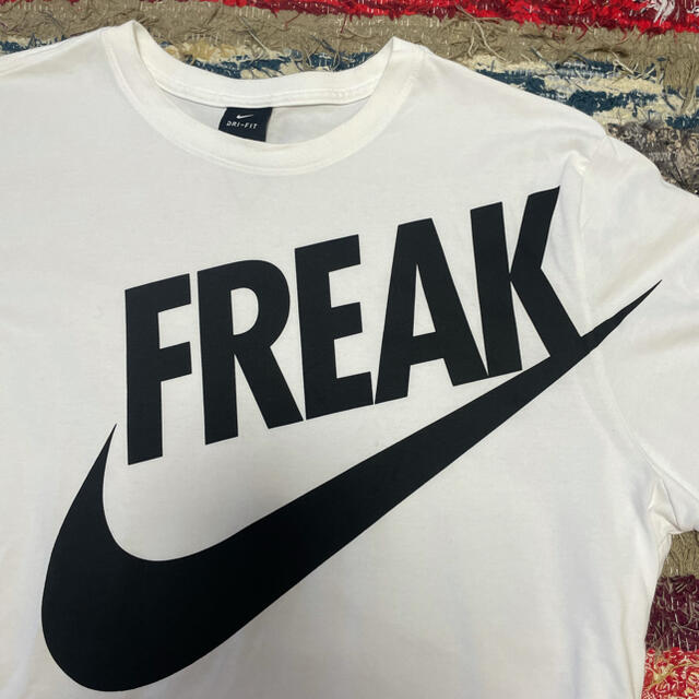 NIKE(ナイキ)のnike FREAK SWOOSH Tシャツ　3XL メンズのトップス(Tシャツ/カットソー(半袖/袖なし))の商品写真