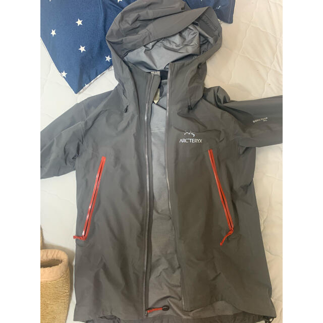 ARC'TERYX(アークテリクス)ののりお様専用アークテリクス　beta LT ARC'TERYX ゴアテックス メンズのジャケット/アウター(マウンテンパーカー)の商品写真