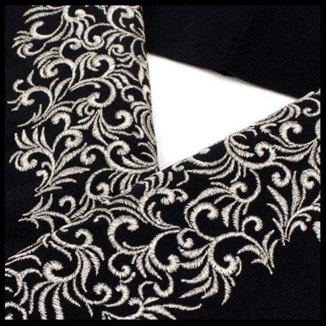 ポリエステル刺繍半衿　シルバー  ブラック