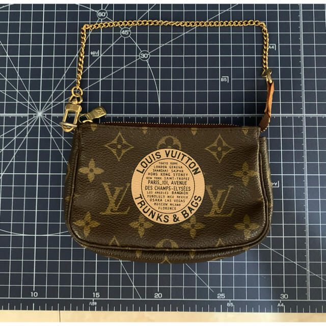 LOUIS VUITTON(ルイヴィトン)のルイヴィトン T&B ミニポーチ　アクセソワール  レディースのファッション小物(ポーチ)の商品写真