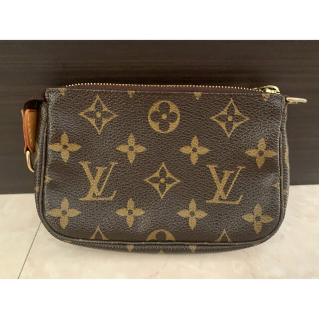 LOUIS VUITTON(ルイヴィトン)のルイヴィトン T&B ミニポーチ　アクセソワール  レディースのファッション小物(ポーチ)の商品写真