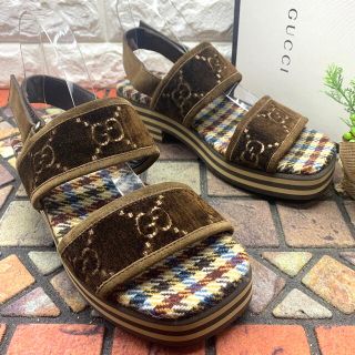 グッチ(Gucci)の【未使用品】GUCCI グッチ　ベルベット　ツイード　サンダル　GG(下駄/草履)