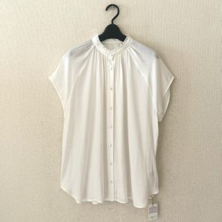 カプリシューレマージュ(CAPRICIEUX LE'MAGE)のCAPRICIEUX LE'MAGE ♡新品♡デザインシャツ(シャツ/ブラウス(半袖/袖なし))