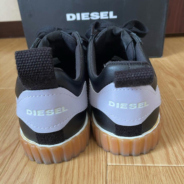 DIESEL(ディーゼル)のDIESELスニーカー レディースの靴/シューズ(スニーカー)の商品写真