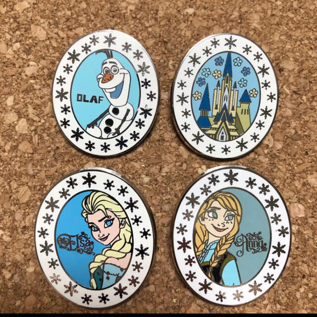 Disney ディズニー アナと雪の女王 アナ雪 ピンバッチ ピンバッジ ピントレの通販 By すいけん亭 S Shop ディズニーならラクマ
