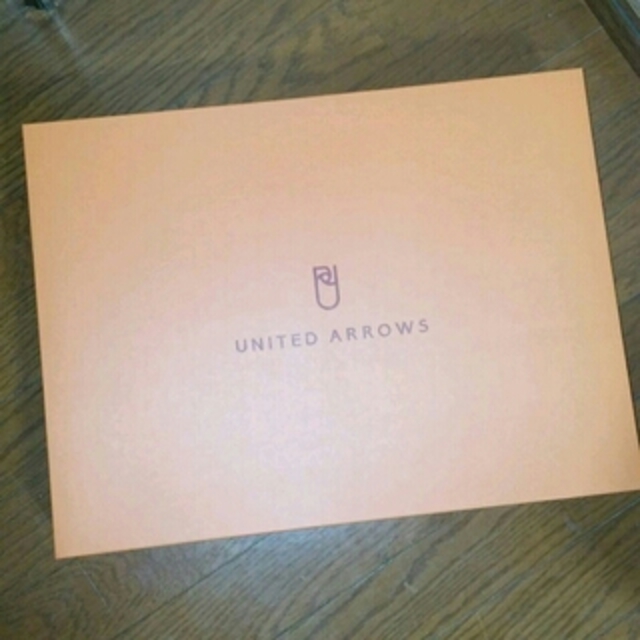 UNITED ARROWS(ユナイテッドアローズ)の♪yusallyさん専用♪ユナイテッドアローズギフトタオル インテリア/住まい/日用品の日用品/生活雑貨/旅行(タオル/バス用品)の商品写真