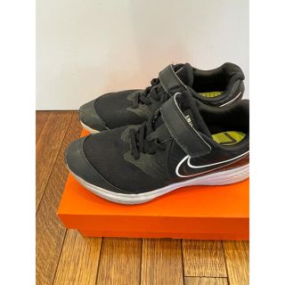 キッズ　NIKE スニーカー　21.5(スニーカー)