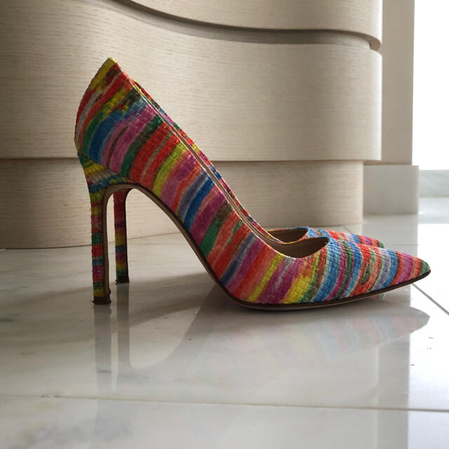 MANOLO BLAHNIK - MANOLO BLAHNIK マルチカラーパンプスの通販 by チャンキー's shop|マノロブラニクならラクマ 赤字超特価