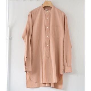 コモリ(COMOLI)のcomoli 18ss サンドピンク　バンドカラーシャツ(シャツ)