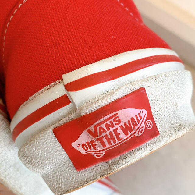 VANS(ヴァンズ)のVANS バンズ ERA スニーカー V95CRA 赤 23.5 レディースの靴/シューズ(スニーカー)の商品写真