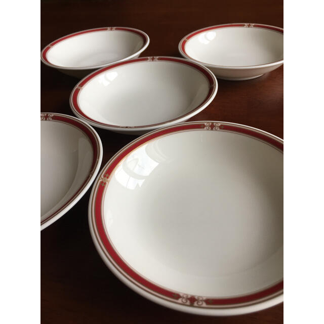 Noritake(ノリタケ)のノリタケ食器　大皿　中皿　小皿　3種類　まとめて14枚セット インテリア/住まい/日用品のキッチン/食器(食器)の商品写真