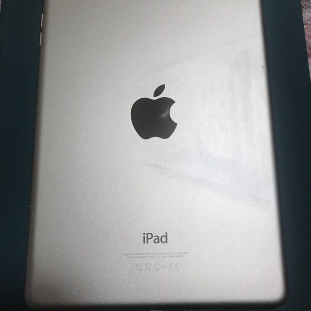 iPad mini3 第3世代　64GB Cellularモデル