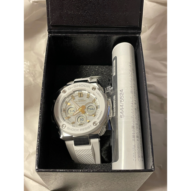 G-SHOCK(ジーショック)の【新品未使用】G-SHOCK  ジーショック 腕時計 GST-W300-7AJF メンズの時計(腕時計(アナログ))の商品写真