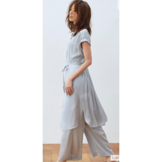PLST - 【新品】✨今季✨プラステ☆シャイニーサテンパンツ