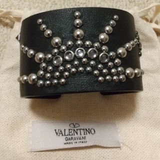 ヴァレンティノ(VALENTINO)のangelene様専用　ヴァレンティノ(バングル/リストバンド)