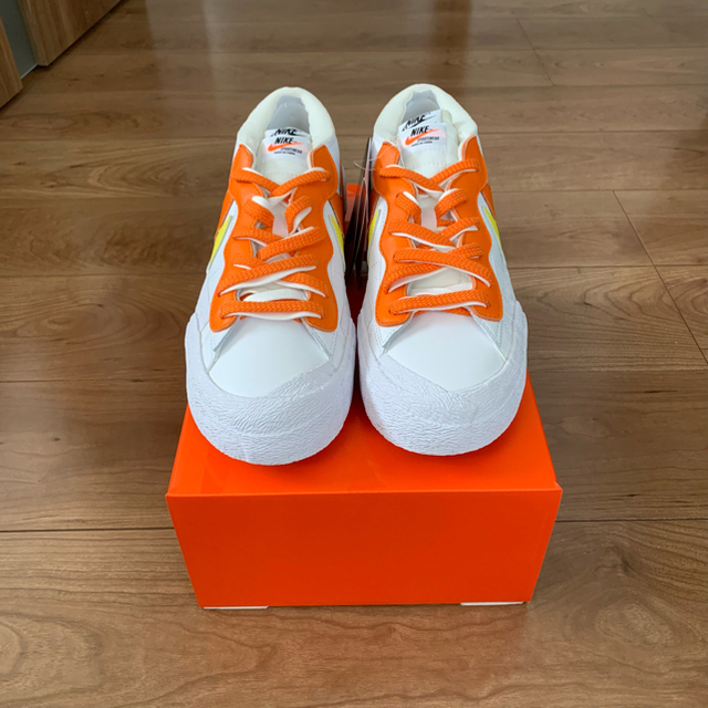 NIKE(ナイキ)のNIKE ブレーザーLOW × sacai Magma Orange 28㎝ メンズの靴/シューズ(スニーカー)の商品写真