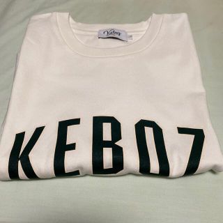 フリークスストア(FREAK'S STORE)のkeboz ケボズ アーチロゴTシャツ 白 Lサイズ コムドットゆうた(Tシャツ/カットソー(半袖/袖なし))