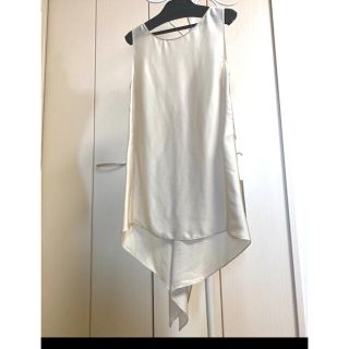 ステラマッカートニー(Stella McCartney)のSTELLA MCCARTNEY     シルクトップス　新品(シャツ/ブラウス(半袖/袖なし))