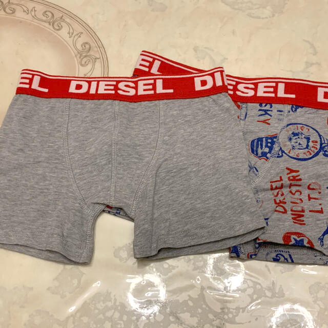 DIESEL(ディーゼル)のDIESEL キッズボクサーパンツ2枚セット 新品 キッズ/ベビー/マタニティのキッズ服男の子用(90cm~)(パンツ/スパッツ)の商品写真