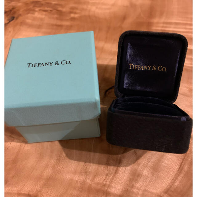 Tiffany & Co.(ティファニー)のティファニーの指輪の入れ物 インテリア/住まい/日用品のインテリア小物(小物入れ)の商品写真