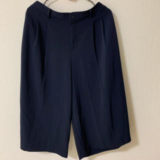 ユニクロ(UNIQLO)のユニクロ　ガウチョパンツ　ネイビー　Lサイズ(キュロット)