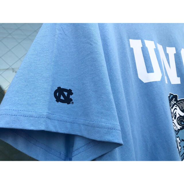 NCAA  ノースカロライナ大学　 カレッジ　プリント　 半袖　 Tシャツ L  メンズのトップス(Tシャツ/カットソー(半袖/袖なし))の商品写真