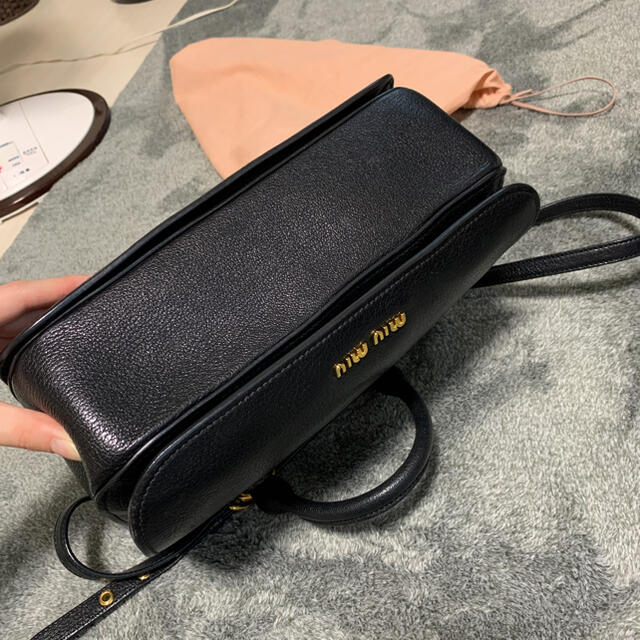 miumiu(ミュウミュウ)のmiu miu マドラスバッグ レディースのバッグ(ハンドバッグ)の商品写真