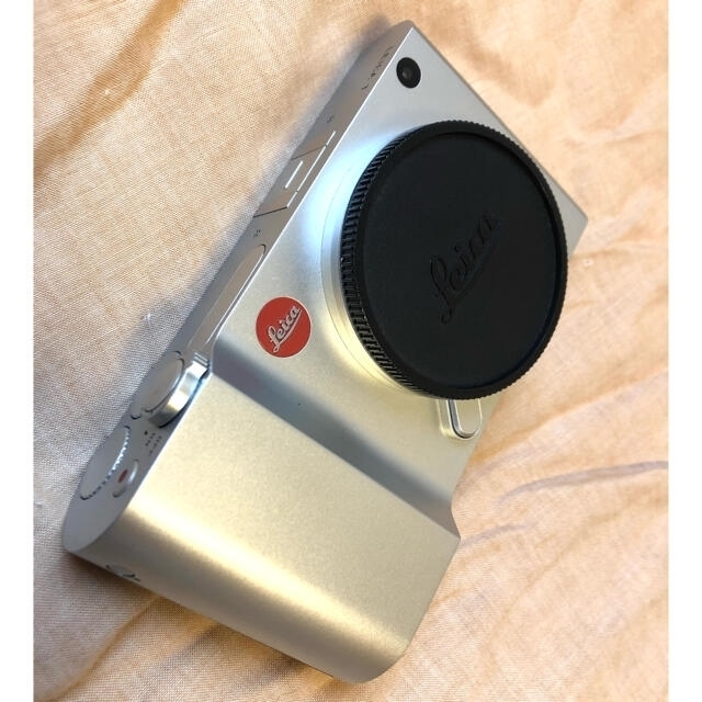 LEICA(ライカ)のLeica T 元箱他付属品含 最終値下げ  スマホ/家電/カメラのカメラ(ミラーレス一眼)の商品写真