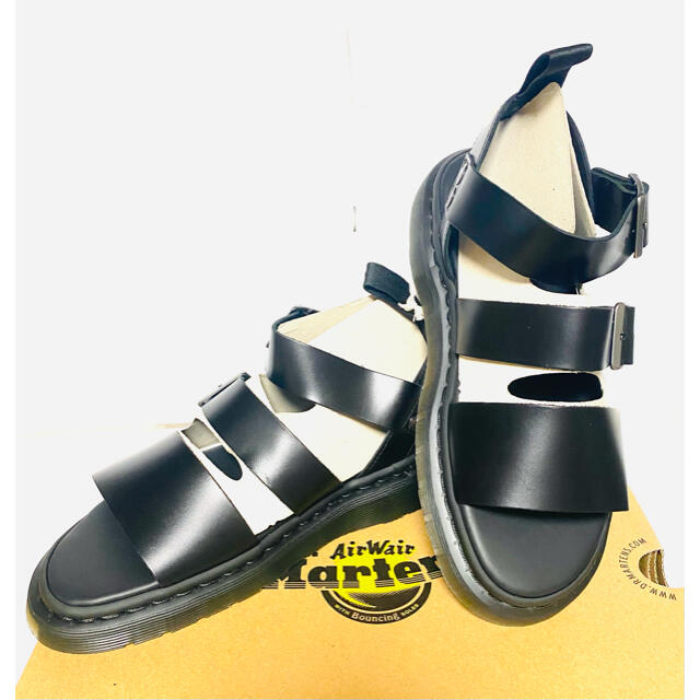 Dr.Martens(ドクターマーチン)のドクターマーチン グリフォン GRYPHON サンダル ブラック 黒 24cm レディースの靴/シューズ(サンダル)の商品写真