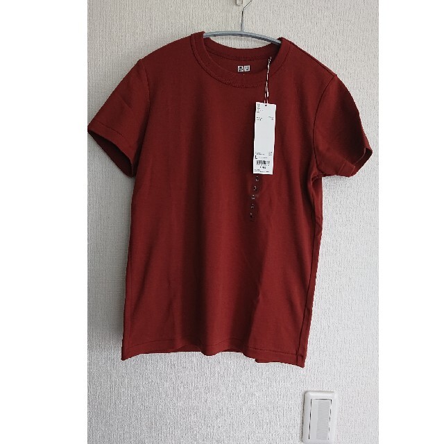 いちごムース様専用！ユニクロ クルーネックＴシャツ レディースのトップス(Tシャツ(半袖/袖なし))の商品写真