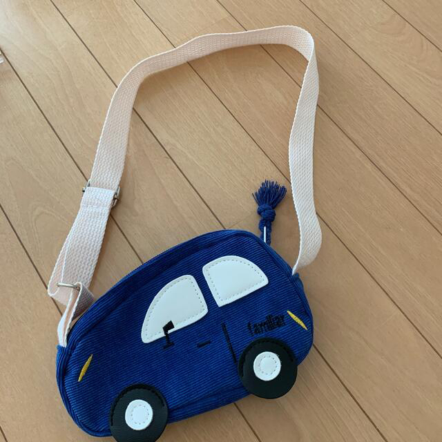 車型　ミニバッグ　ポーチ　子供 キッズ/ベビー/マタニティのこども用バッグ(ポシェット)の商品写真