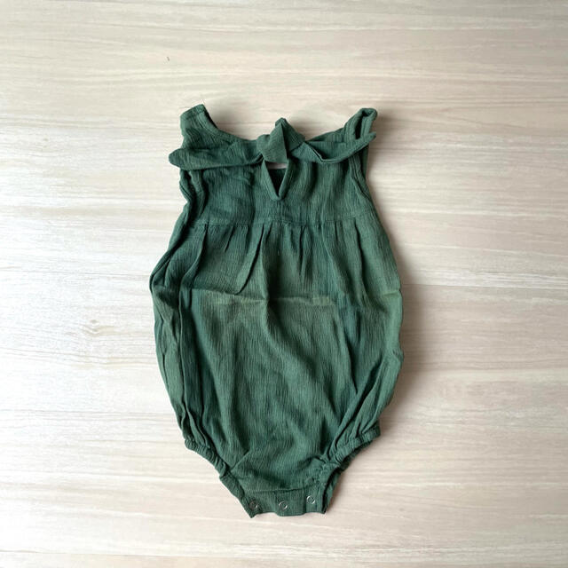 green rompers キッズ/ベビー/マタニティのベビー服(~85cm)(ロンパース)の商品写真