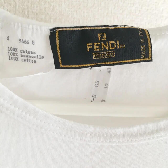 FENDI(フェンディ)の最終価格！FENDI  ロゴ　白　Tシャツ　ズッカ　フェンディ　シャツ メンズのトップス(Tシャツ/カットソー(半袖/袖なし))の商品写真