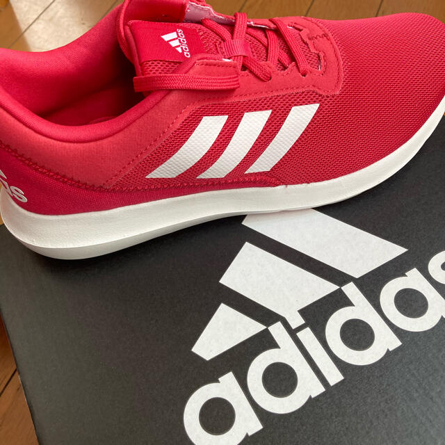 adidas(アディダス)の★最終値下げ【新品、未使用】adidas ランニングシューズ　25.5㎝ スポーツ/アウトドアのランニング(シューズ)の商品写真