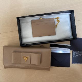 プラダ(PRADA)のプラダ　長財布　リボン(長財布)