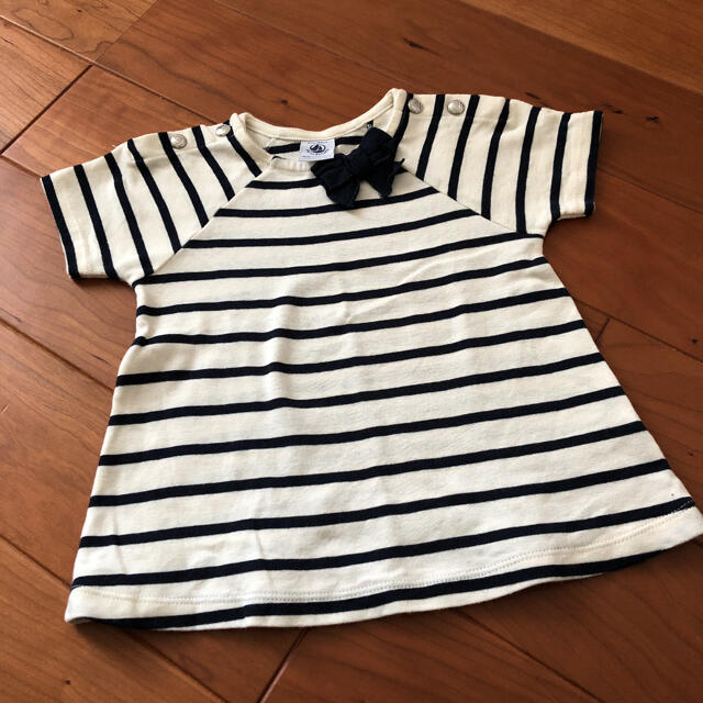 PETIT BATEAU(プチバトー)のプチバトー　マリニエール　リボン付き　半袖プルオーバー　24m 86cm キッズ/ベビー/マタニティのキッズ服女の子用(90cm~)(Tシャツ/カットソー)の商品写真