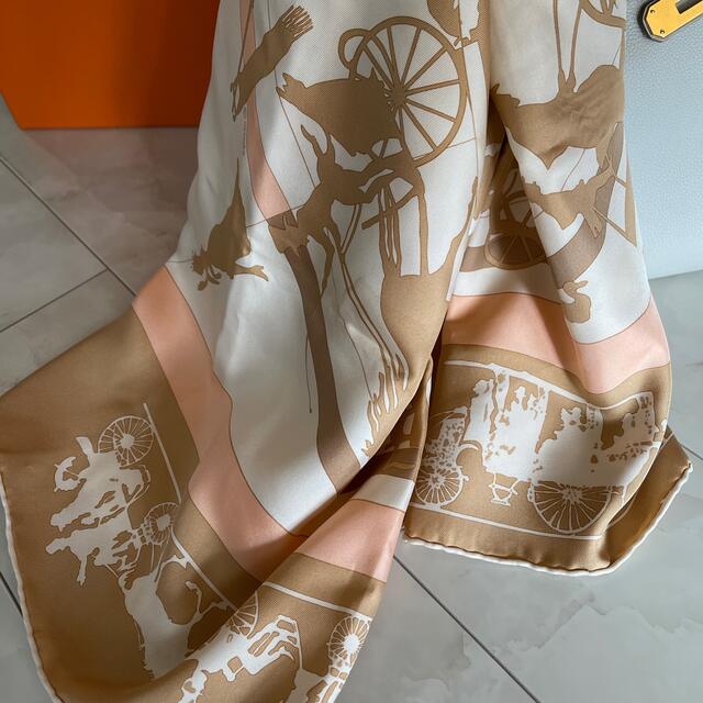 Hermes(エルメス)のエルメススカーフ レディースのファッション小物(バンダナ/スカーフ)の商品写真