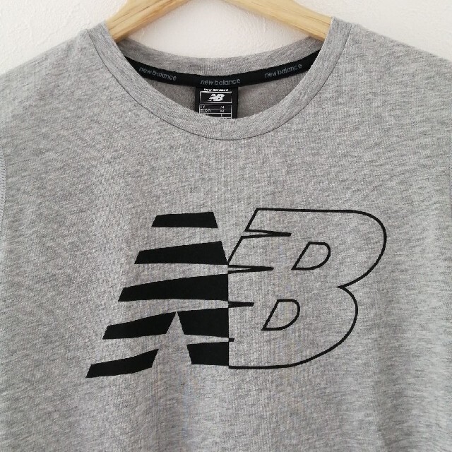 New Balance(ニューバランス)の新品　ニューバランス　Tシャツ　スポーツ　ジム　ウェア　レディース　L スポーツ/アウトドアのランニング(ウェア)の商品写真