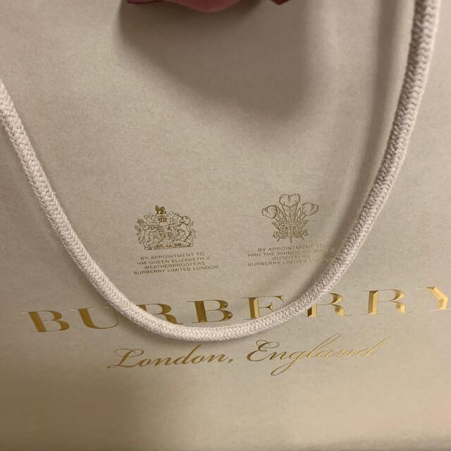 BURBERRY(バーバリー)のバーバリー　ピンクのリボン🎀が可愛い高級感タップリ レディースのファッション小物(その他)の商品写真