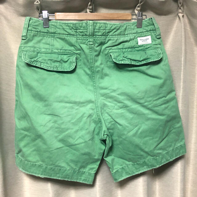 Abercrombie&Fitch(アバクロンビーアンドフィッチ)の○アバークロンビー&フィッチ　ハーフパンツ size32 グリーン ボタンフライ メンズのパンツ(ショートパンツ)の商品写真