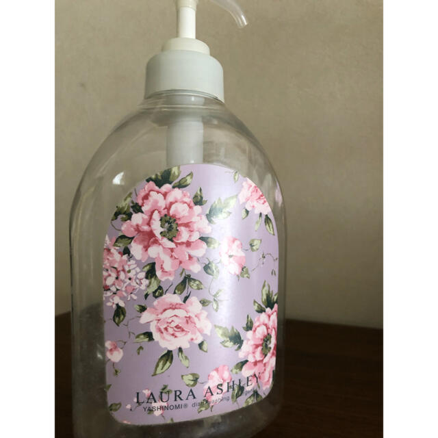 LAURA ASHLEY(ローラアシュレイ)のLAURA ASHLEYのキッチン洗剤ボトル(used品)ミルナーピンク インテリア/住まい/日用品のキッチン/食器(収納/キッチン雑貨)の商品写真