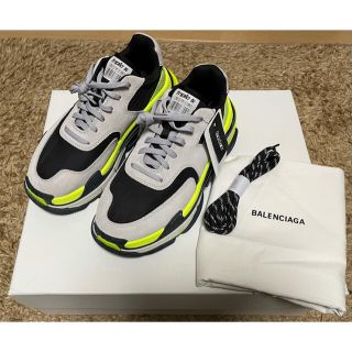 バレンシアガ(Balenciaga)の★超破格セール★在庫処分品　バレンシアガ　トリプルS スニーカー(スニーカー)