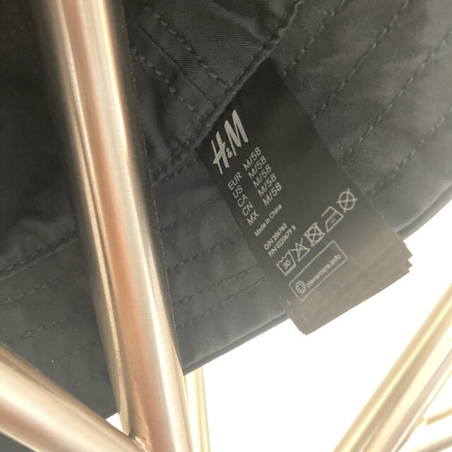 H&M(エイチアンドエム)のh&m バケットハット ハット ヤシの木柄 美品 メンズの帽子(ハット)の商品写真