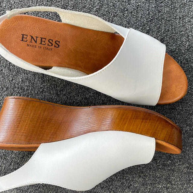 UNITED ARROWS(ユナイテッドアローズ)の新品同様SALE⭐︎エネス　ENESS サンダル白　Lサイズ　貴重なホワイト レディースの靴/シューズ(サンダル)の商品写真