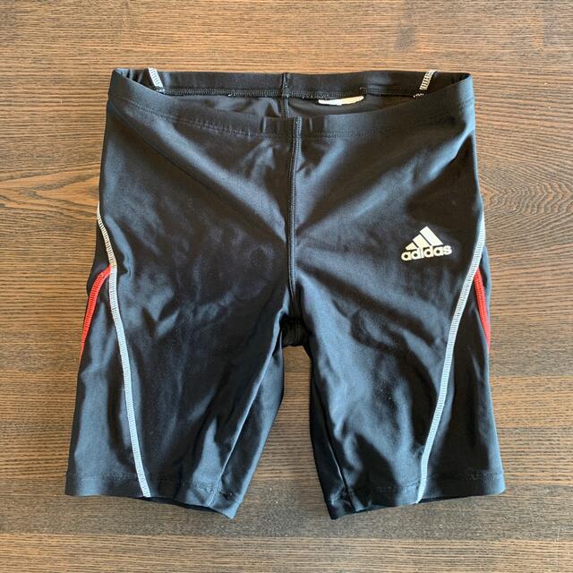 adidas(アディダス)のアディダス　水着　【140】 キッズ/ベビー/マタニティのキッズ服男の子用(90cm~)(水着)の商品写真