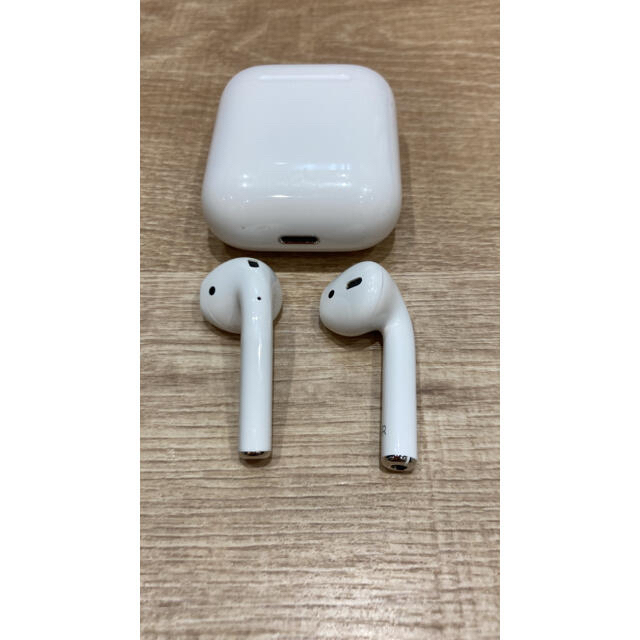 オーディオ機器【Apple】AirPods  (充電器、両耳イヤホン)