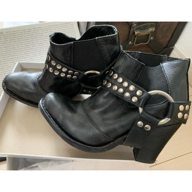 JEFFREY CAMPBELL(ジェフリーキャンベル)のジェフリーキャンベル⭐︎レザーショートブーツ レディースの靴/シューズ(ブーツ)の商品写真