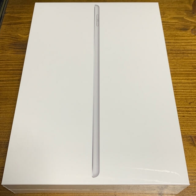 Apple(アップル)のうた様専用 Apple iPad 第8世代 32GB シルバー Wi-Fi スマホ/家電/カメラのPC/タブレット(タブレット)の商品写真